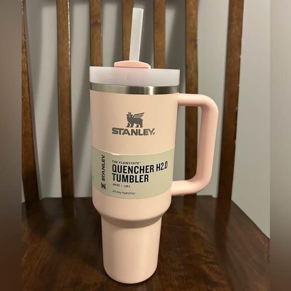 Pink Stanley 40 Oz  Quencher H2.0 Tumbler (Bloom)‎ The Clean Slate Collection - Picture 1 of 7